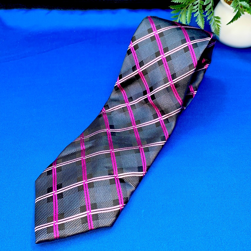 Croft & Barrow Men Plaid Pink Grey Tie